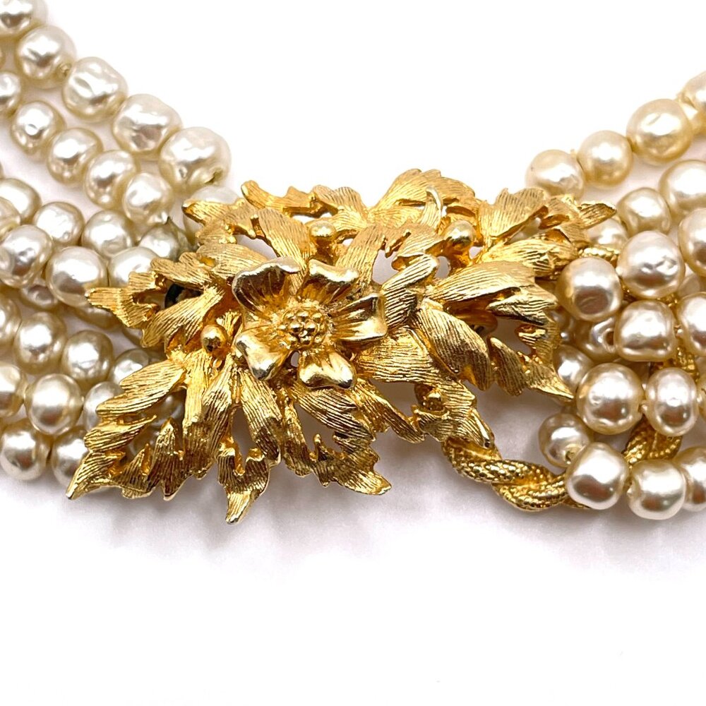 Vintage Freshwater Pearl Torsade Necklace Textured Decorative Gold Tone Clasp - Picture 4 of 14